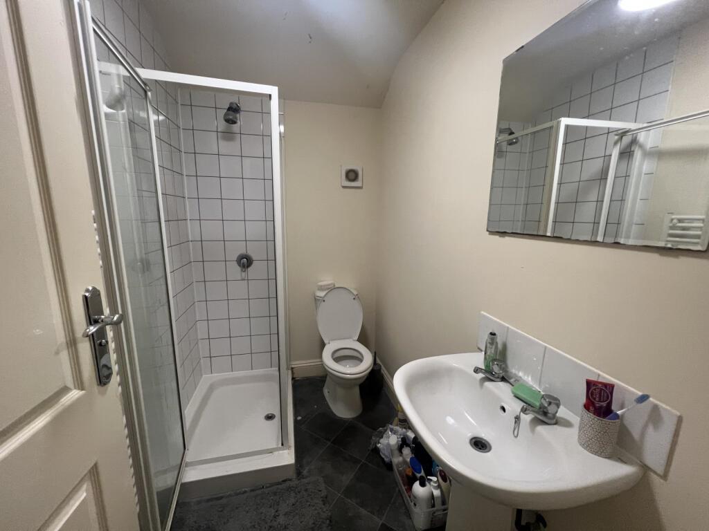 bathroom.jpeg